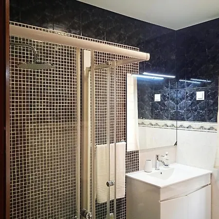 Chalas Place Apartamento