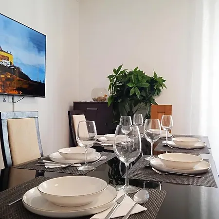 Chalas Place Apartmán *