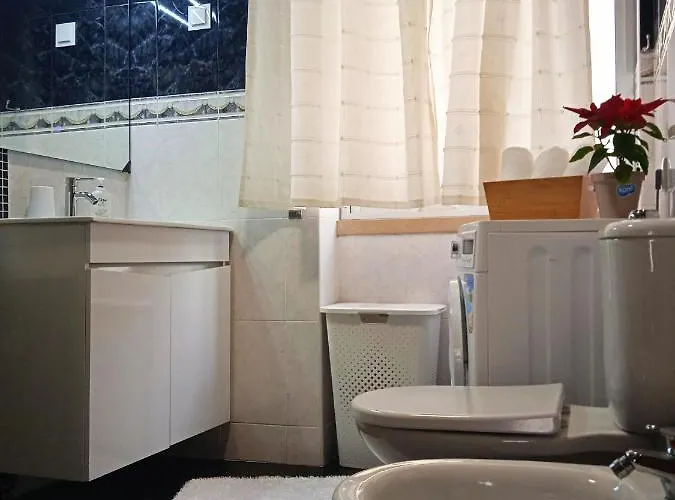 Chalas Place דירה נאזרה