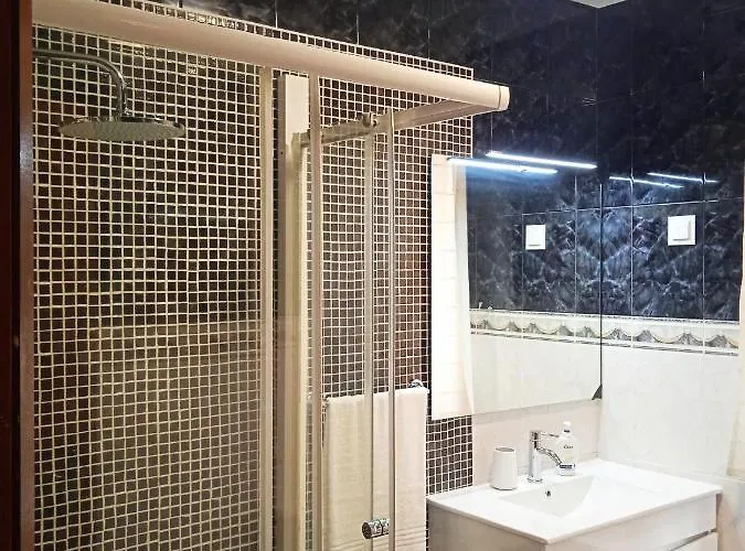 Chalas Place شقة