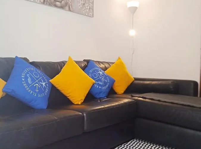 Chalas Place شقة نازاريه