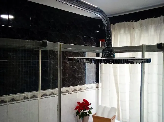 דירה Chalas Place נאזרה